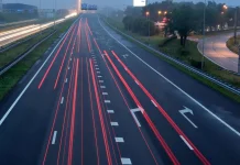 Lane Hogger Kebiasaan Buruk Berkendara Yang Mesti Dihindari