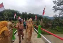 Jembatan Cening Diresmikan, Warga Tak Lagi Menyeberang Sungai