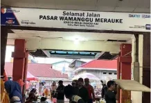 Harga Barang Kebutuhan Pokok di Pasar Wamanggu Stabil