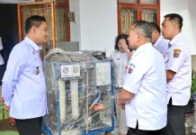 Bupati Humbahas Menerima Bantuan Sosial Dari Kementerian Koperasi