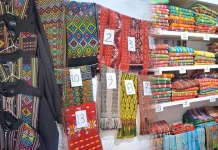 'Asthii Tenunan' Hadirkan Tenun sebagai Produk Fesyen Modern