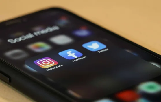 Faktor Ekonomi di Balik Fenomena Konten Viral