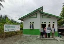 BAZNAS Touna Serahkan Satu Unit RLHB di Uemalingku