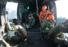 Kabut Tebal, Hambat Pencarian Korban Pesawat ATR 42-500