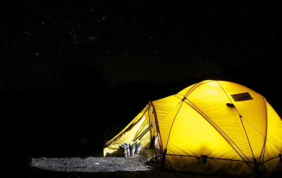 Pilihan Merek Tenda untuk Camping Keluarga Kecil 