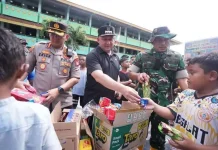 Pemkot Jakut Berikan Bantuan Korban Banjir