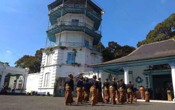 Ingin Berkunjung ke Keraton Surakarta? Simak Aturan Wajibnya