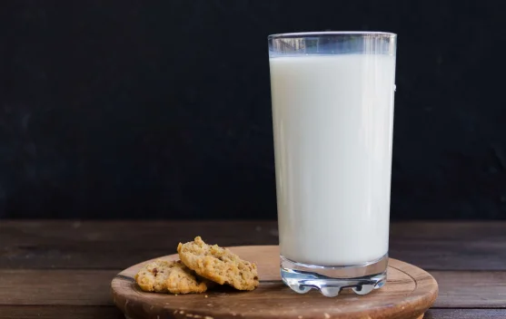 Benarkah Susu Membantu Tidur Lebih Nyenyak