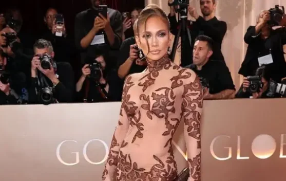 Jennifer Lopez Rayakan 25 Tahun Album J.Lo