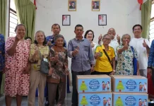 Panitia Natal Nasional Serahkan 530 Paket Sembako 