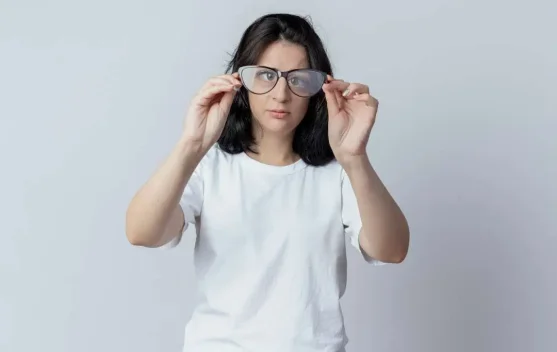 Kepala Pusing ketika Pakai Kacamata