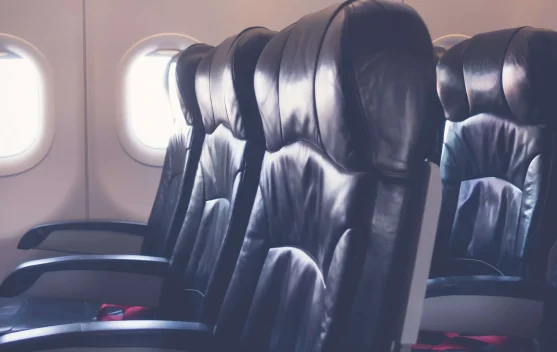 Dilema Etika Penumpang Saat Terbang di Ruang Sempit
