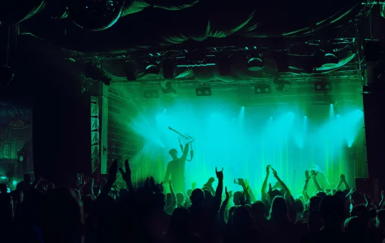 Bagaimana Musik Membantu Orang Bertahan