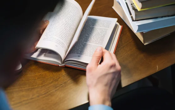 James Clear: Perubahan Kecil, Hasil Luar Biasa