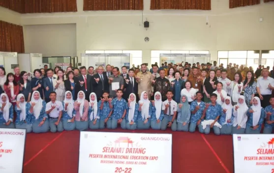 Pemko Padang Beri Beasiswa ke Tiongkok