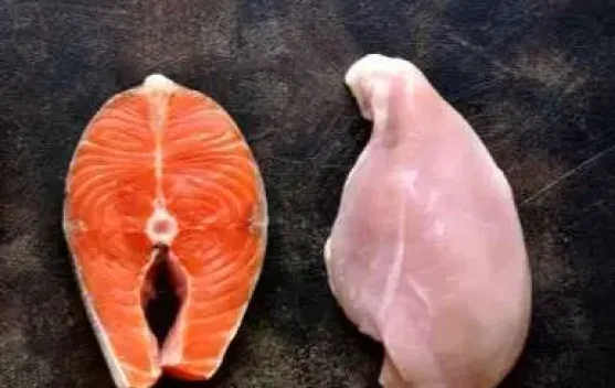 Ikan atau Ayam, Mana Lebih Sehat untuk Tubuh?