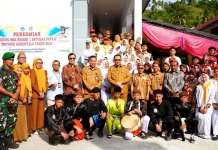 Ke Desa, Gubernur Gusnar Bawa Rp1,3 Miliar